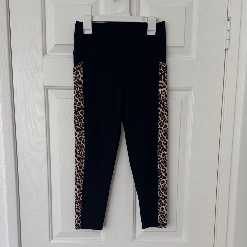 ZYIA Black Leopard Accent Capri Leggings